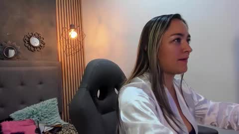 Snapshot of mariiajose_cruz chatting on February 11, 2026, 12:10 pm mariiajose_cruz online show from February 11, 2026, 12:10 pm