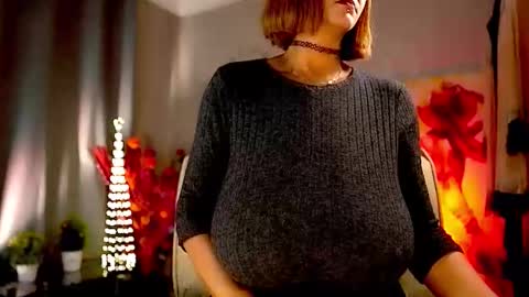 Nikita - Scroll down and read my bio please. New Pictures in Bio online show from March 4, 2026, 7:03 am