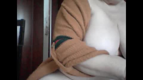 Snapshot of marilu64 chatting on December 27, 2024, 2:01 pm marilu64 online show from December 27, 2024, 2:01 pm