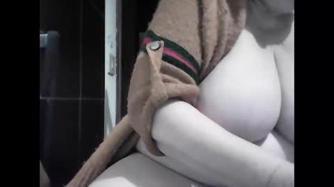 Snapshot of marilu64 chatting on February 18, 2025, 9:09 pm marilu64 online show from February 18, 2025, 9:09 pm