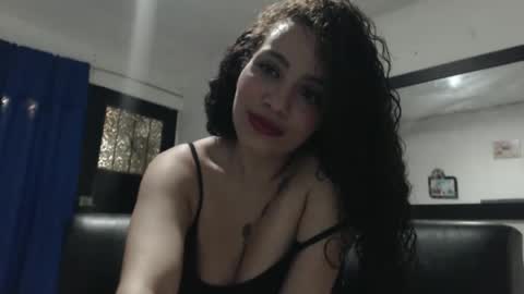marilychick new online show from March 1, 2025, 4:04 am