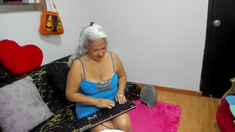 Snapshot of marilyn70 chatting on October 3, 2025, 10:07 pm marilyn70 online show from October 3, 2025, 10:07 pm