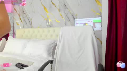 Snapshot of marilyn_allen chatting on February 28, 2025, 10:28 pm Marilyn online show from February 28, 2025, 10:28 pm