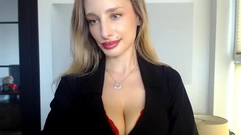 MarilynDevilish online show from February 22, 2025, 11:35 am