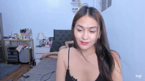 Snapshot of marimaraldama chatting on March 8, 2026, 8:01 pm Anngilbuena online show from March 8, 2026, 8:01 pm