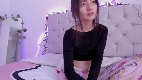 Snapshot of marin_kitoko chatting on December 17, 2024, 3:28 pm Marin kitoko online show from December 17, 2024, 3:28 pm