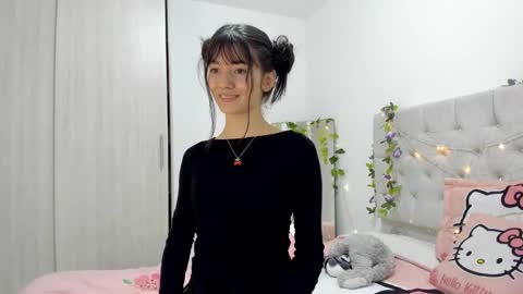 Snapshot of marin_kitoko chatting on January 20, 2025, 12:15 am Marin kitoko online show from January 20, 2025, 12:15 am