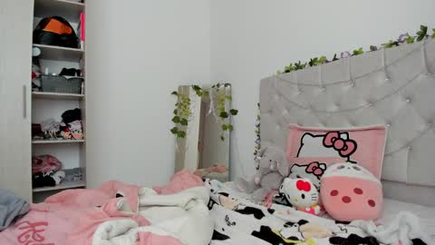 Snapshot of marin_kitoko chatting on January 21, 2025, 8:43 pm Marin kitoko online show from January 21, 2025, 8:43 pm