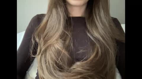 Marina online show from March 1, 2025, 2:23 pm