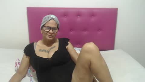 Snapshot of marinamilf chatting on March 7, 2025, 1:53 am Marina online show from March 7, 2025, 1:53 am