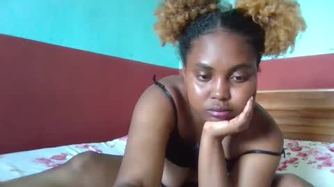 Snapshot of marinarahe chatting on January 10, 2026, 7:54 am marinarahe online show from January 10, 2026, 7:54 am