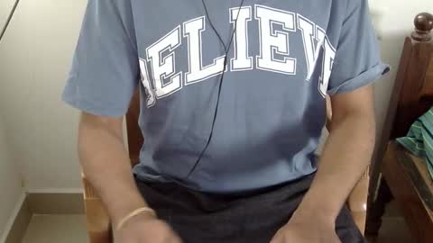 Snapshot of marinavine chatting on February 1, 2026, 4:22 am The SHY UncutBoy online show from February 1, 2026, 4:22 am