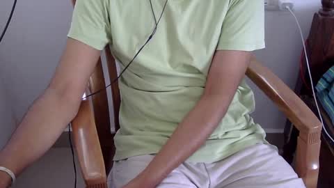 Snapshot of marinavine chatting on May 1, 2026, 6:51 am The SHY UncutBoy online show from May 1, 2026, 6:51 am
