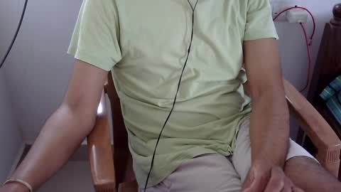 Snapshot of marinavine chatting on May 2, 2026, 5:45 am The SHY UncutBoy online show from May 2, 2026, 5:45 am