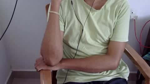 Snapshot of marinavine chatting on May 11, 2026, 6:19 am The SHY UncutBoy online show from May 11, 2026, 6:19 am