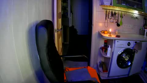 MarinettaQhot online show from December 28, 2024, 5:03 pm