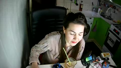 MarinettaQhot online show from February 15, 2025, 8:43 pm