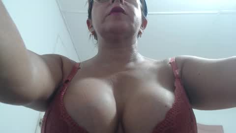 mariska_69 online show from February 26, 2026, 11:59 pm