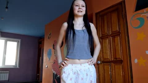 Mari online show from April 7, 2026, 11:21 am