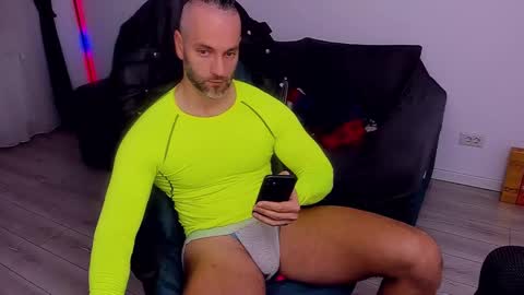 MarisMuscle online show from December 26, 2024, 7:13 am