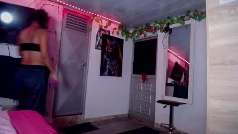 Maritza Ferrer -Samara Beltran online show from November 19, 2025, 2:11 am