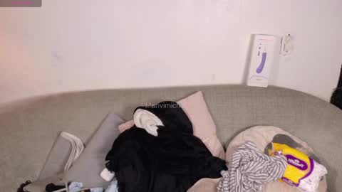 marivimichel_s online show from April 24, 2026, 9:56 am