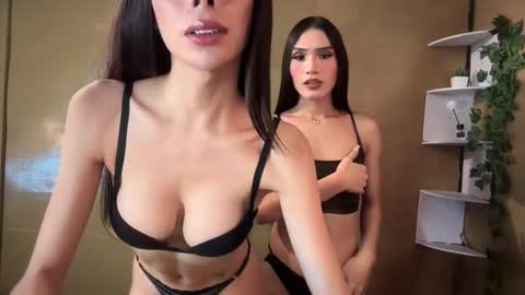 IM YOUR BABE GIRL LYCA online show from November 27, 2025, 8:38 am