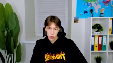 Mark online show from October 6, 2025, 10:45 am