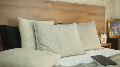 Mark online show from February 3, 2025, 11:15 pm