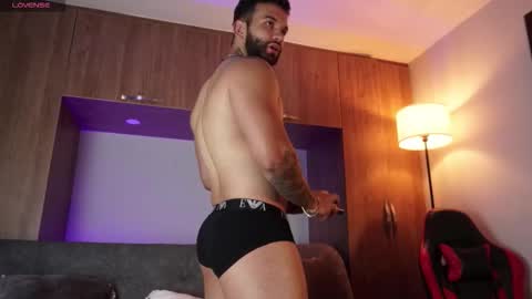 Mark online show from January 9, 2026, 11:06 pm