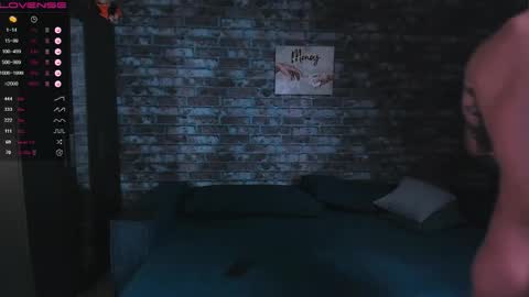 Mark online show from October 12, 2025, 4:44 am