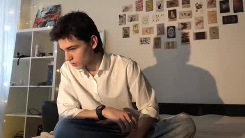 Mark online show from October 24, 2025, 11:28 am