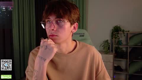 Mark online show from November 4, 2025, 5:01 pm