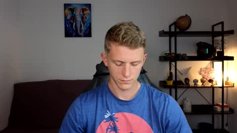 mark_shturman online show from September 25, 2025, 1:04 pm