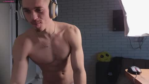 Snapshot of mark_stiff chatting on December 5, 2024, 10:01 pm Mark online show from December 5, 2024, 10:01 pm