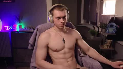 Snapshot of mark_stiff chatting on February 9, 2025, 6:47 pm Mark online show from February 9, 2025, 6:47 pm