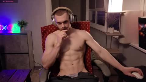 Snapshot of mark_stiff chatting on February 27, 2025, 8:42 pm Mark online show from February 27, 2025, 8:42 pm