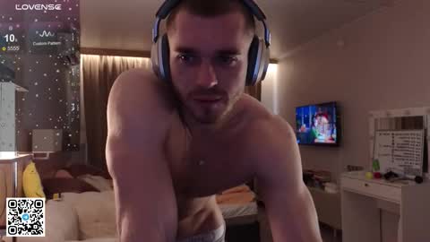 Snapshot of mark_stiff chatting on November 2, 2025, 10:06 am Mark online show from November 2, 2025, 10:06 am