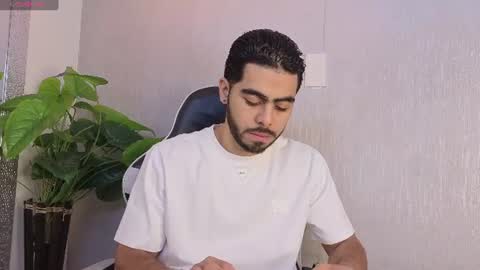 Snapshot of markoss_miles chatting on July 21, 2026, 12:18 pm Markos online show from July 21, 2026, 12:18 pm