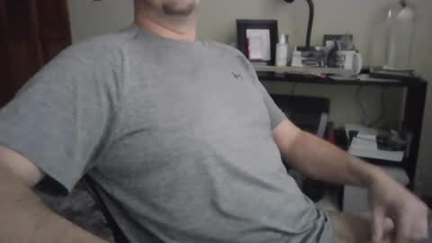 Snapshot of markus27252 chatting on January 13, 2025, 8:37 pm markus27252 online show from January 13, 2025, 8:37 pm