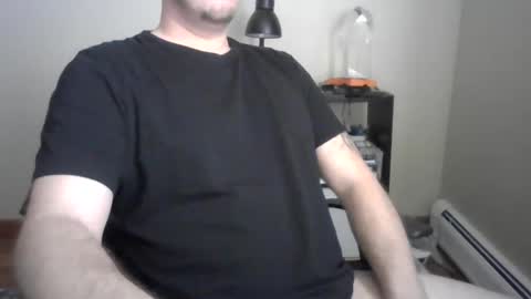 Snapshot of markus27252 chatting on February 24, 2025, 2:37 pm markus27252 online show from February 24, 2025, 2:37 pm