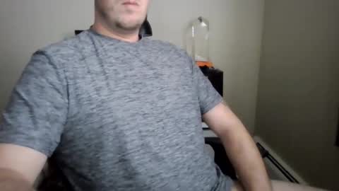 Snapshot of markus27252 chatting on February 25, 2025, 2:22 pm markus27252 online show from February 25, 2025, 2:22 pm