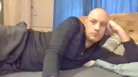 markus_7 online show from September 28, 2025, 2:55 pm