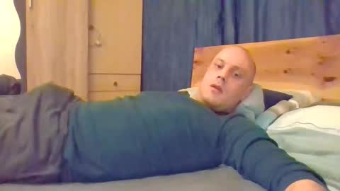 markus_7 online show from October 2, 2025, 5:31 pm