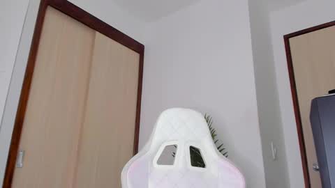 markus... Y online show from February 13, 2025, 10:00 pm