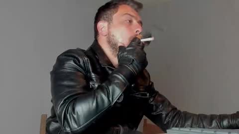 Snapshot of markwaynescr chatting on October 21, 2025, 5:24 pm MARK online show from October 21, 2025, 5:24 pm