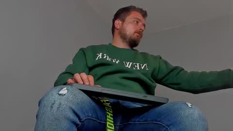 Snapshot of markwaynescr chatting on November 3, 2025, 12:06 pm MARK online show from November 3, 2025, 12:06 pm