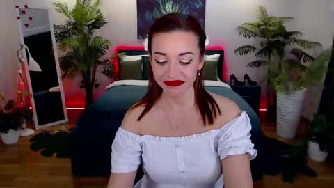 MarlaDewis online show from November 15, 2025, 1:29 pm