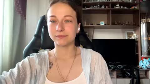 Snapshot of marlenahuit chatting on June 19, 2026, 3:22 am Lena online show from June 19, 2026, 3:22 am