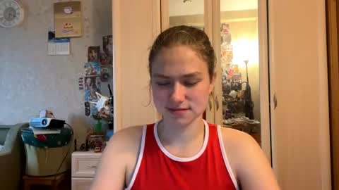 Codi online show from June 18, 2026, 3:18 am